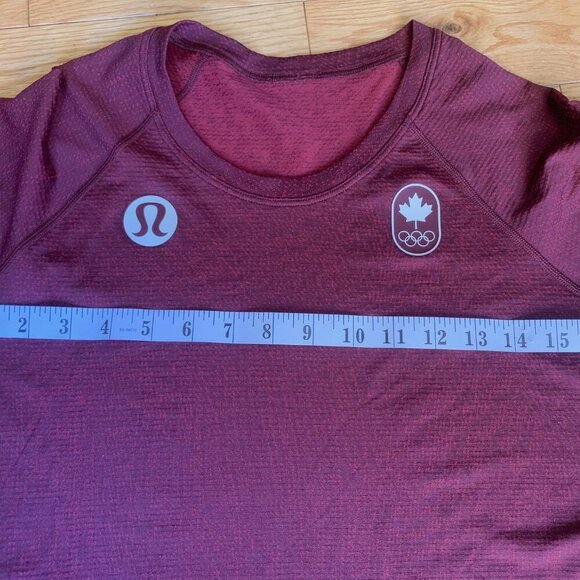 Lululemon x Team Canada Long Sleeve Performance Top | Size Unmarked (Fits S/M) - Picture 9 of 11